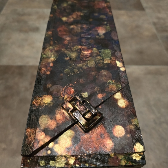 HANDCRAFTED Upcycled Wood Wine Box HANDPAINTED Barwear Travel Picnic Festival - Picture 17 of 17